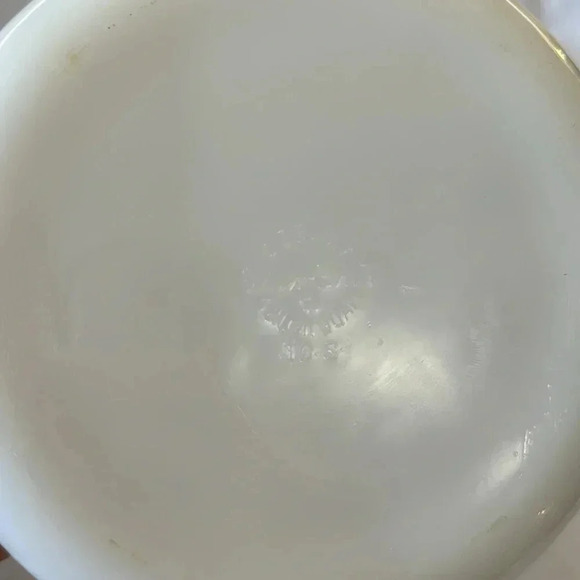 Vintage Fire King Primrose Casserole Dishes 2 QT 1.5 QT Bakeware Set of 2 Dishes - Picture 5 of 6